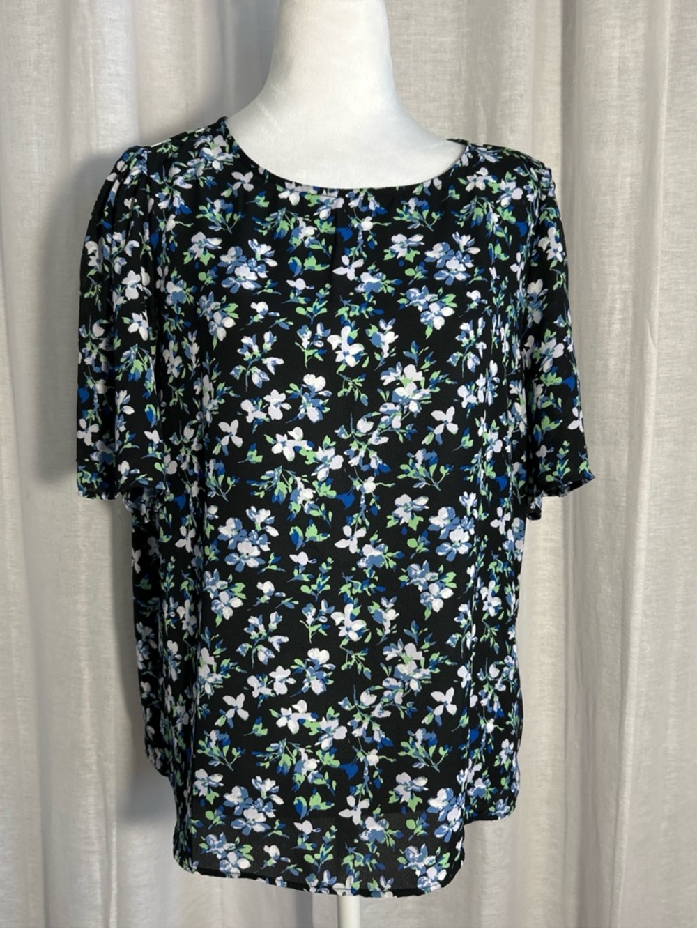 Ann Taylor Black Floral Short Sleeve Top with Blue and White Blooms